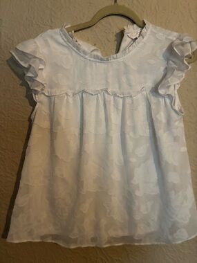 LC Lauren Conrad White Flutter Sleeve Jacquard Blouse